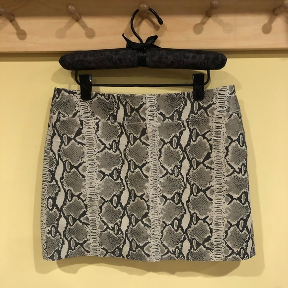 BCBGMaxAzria Dresses & Skirts - Vintage BCBG Leather Snakeskin Print Skirt